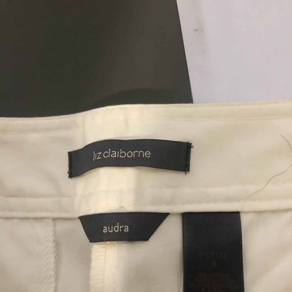 NWT Liz Claiborne white pants - Picture 3 of 5